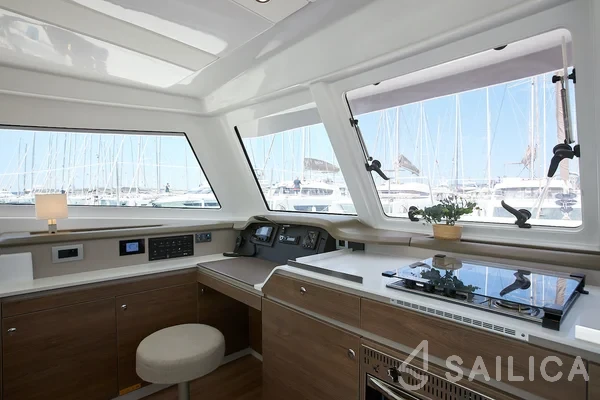 Bali Catspace - Yacht Charter Sailica