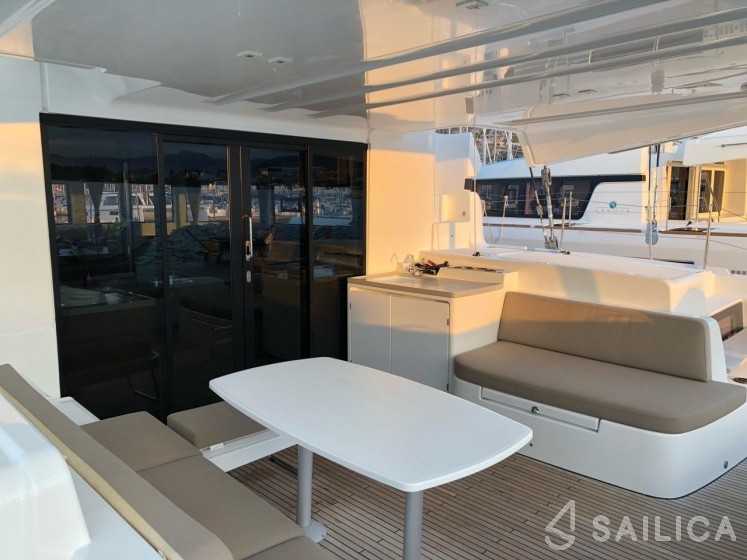 Lagoon 50 - 6 + 2 cab. - Yacht Charter Sailica