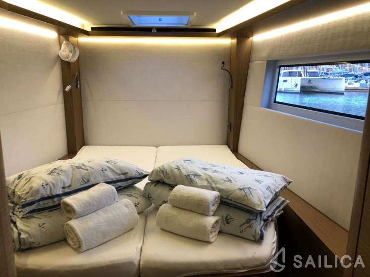 Lagoon 50 - 6 + 2 cab. - Yacht Charter Sailica