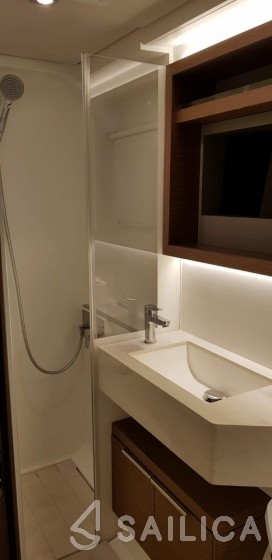 Lagoon 50 - 6 + 2 cab. - Yacht Charter Sailica
