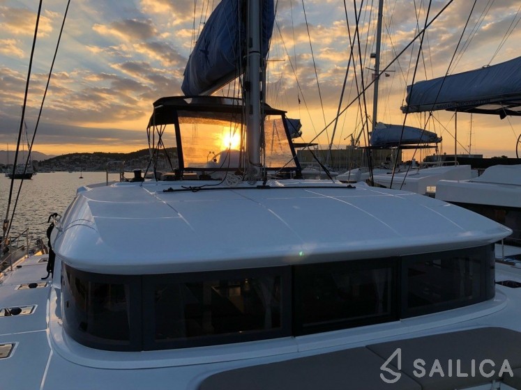 Lagoon 50 - 6 + 2 cab. - Yacht Charter Sailica