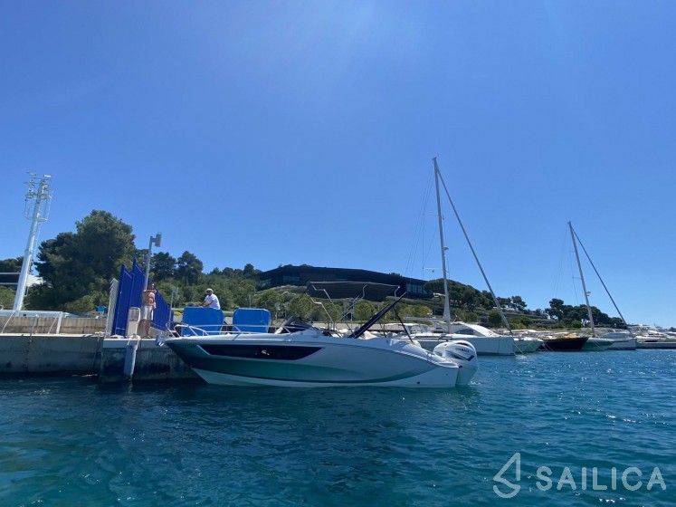 Sessa KL 27 - Yacht Charter Sailica
