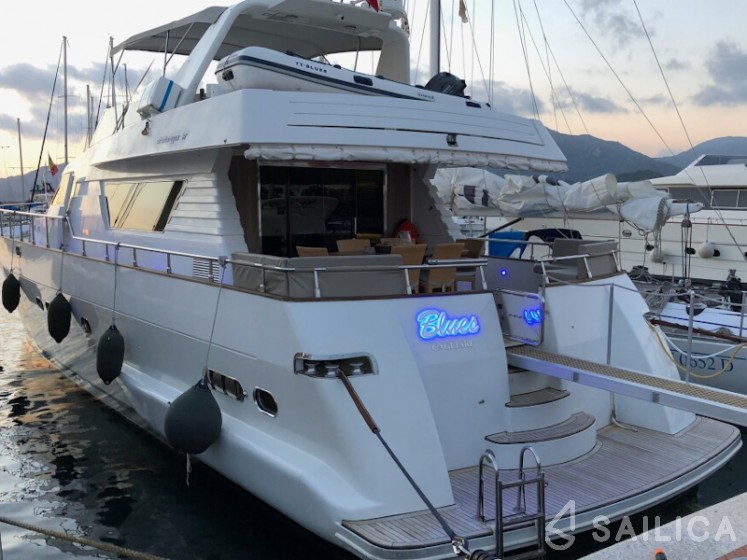Alalunga 70 - Yacht Charter Sailica