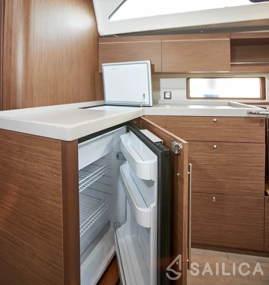Oceanis 46.1 - Yacht Charter Sailica