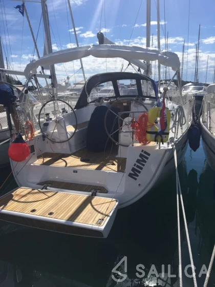 Bavaria 37 Cruiser - Yacht Charter Sailica