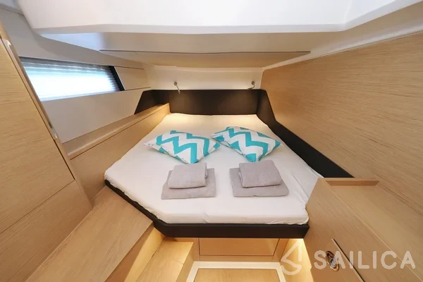 Hanse 460 - Yacht Charter Sailica
