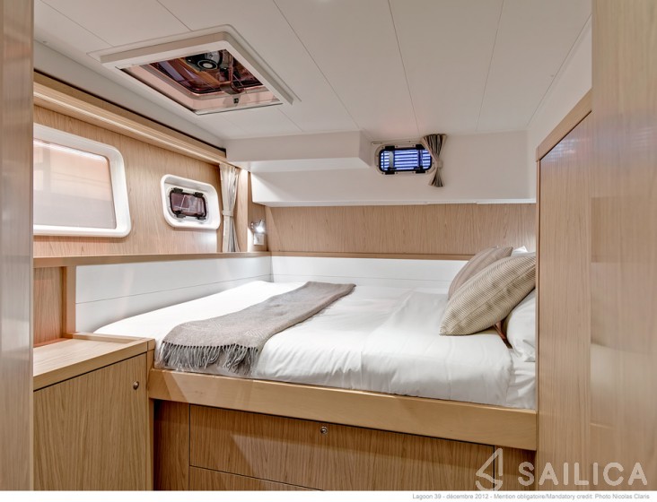 Lagoon 39 - 4 + 2 cab. - Yacht Charter Sailica