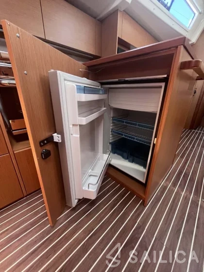 Bavaria C38 - Yacht Charter Sailica