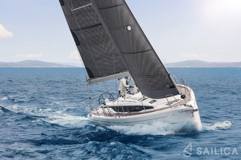 Bavaria C38 - Yacht Charter Sailica