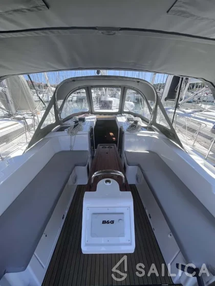 Bavaria C38 - Yacht Charter Sailica