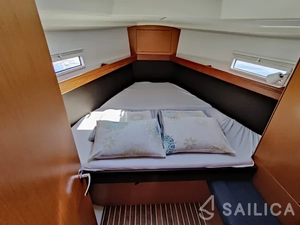 Bavaria 37 Cruiser - Yacht Charter Sailica