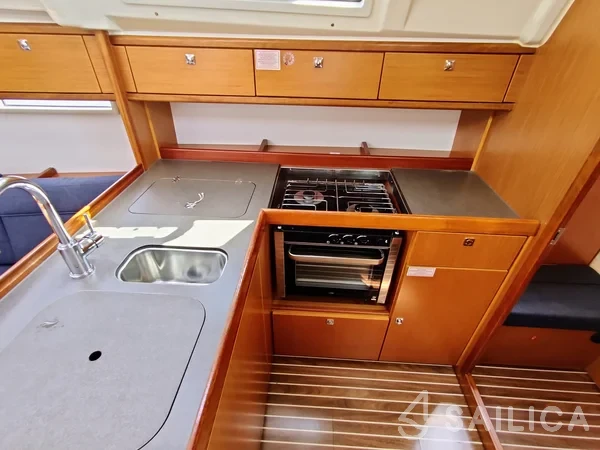 Bavaria 37 Cruiser - Yacht Charter Sailica
