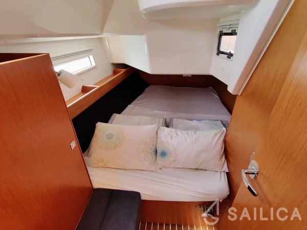 Bavaria 37 Cruiser - Yacht Charter Sailica