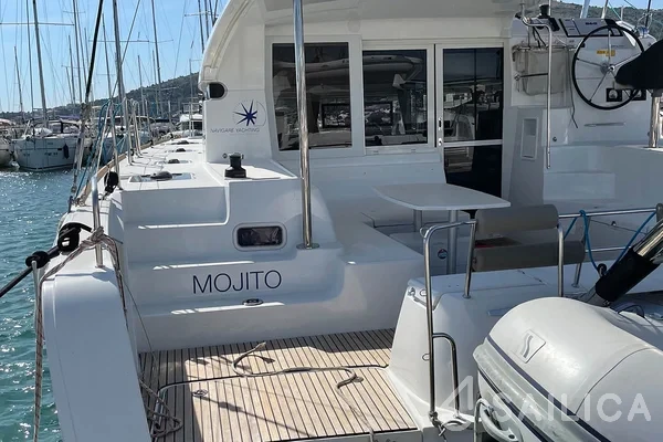 Lagoon 40 - Yacht Charter Sailica
