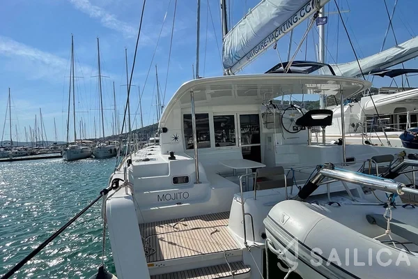 Lagoon 40 - Yacht Charter Sailica