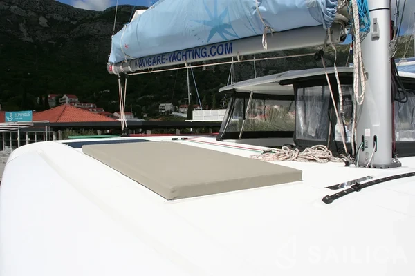 Lagoon 42 - Yacht Charter Sailica