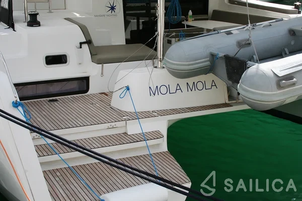 Lagoon 42 - Yacht Charter Sailica