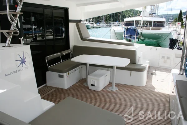 Lagoon 42 - Yacht Charter Sailica