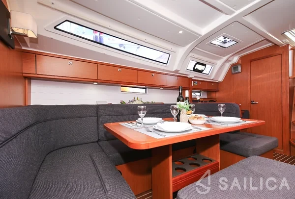 Bavaria 41 Cruiser - Yacht Charter Sailica