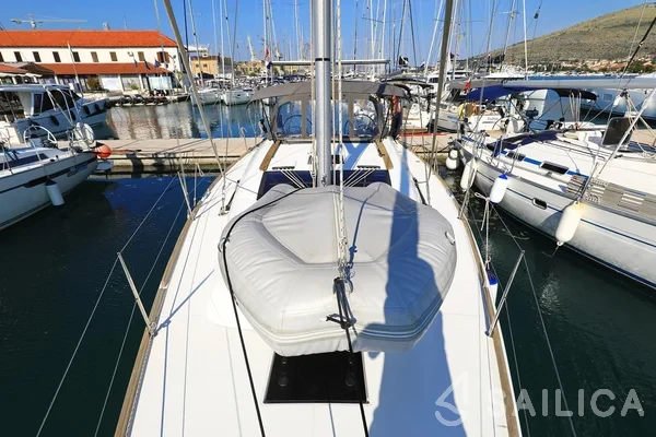 Dufour 412 GL - Yacht Charter Sailica