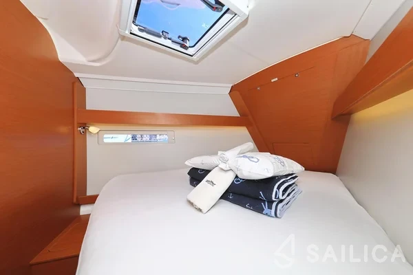Dufour 412 GL - Yacht Charter Sailica
