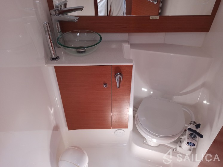 Dufour 412 GL - Yacht Charter Sailica