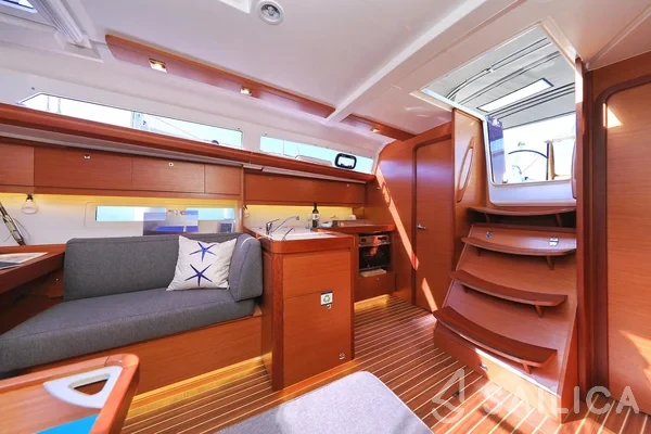 Dufour 412 GL - Yacht Charter Sailica