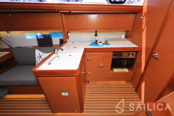Dufour 412 GL - Yacht Charter Sailica