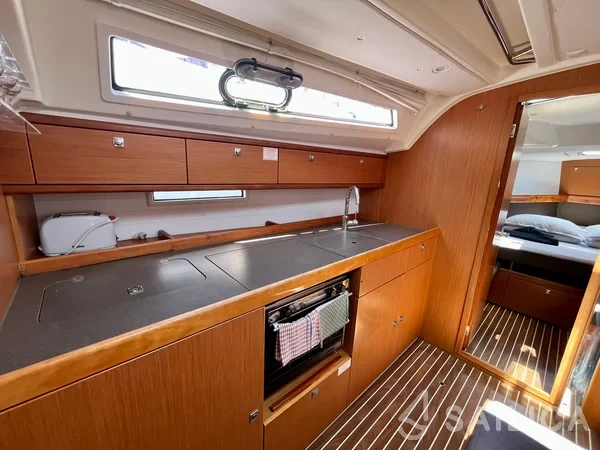 Bavaria 41 Cruiser - Yacht Charter Sailica