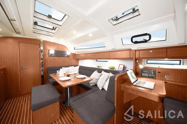Bavaria 41 Cruiser - Yacht Charter Sailica