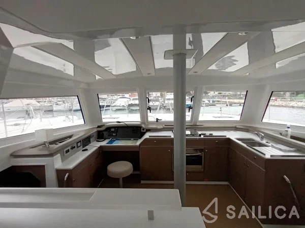 Bali Catspace - Yacht Charter Sailica