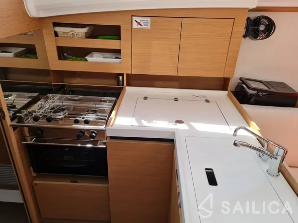 Sun Odyssey 380 - Yacht Charter Sailica