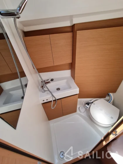 Sun Odyssey 380 - Yacht Charter Sailica