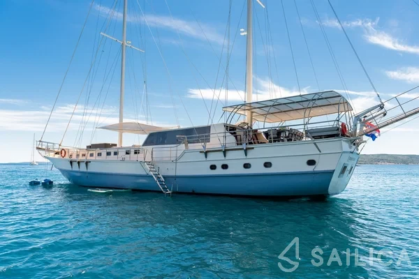 Gulet - Yacht Charter Sailica