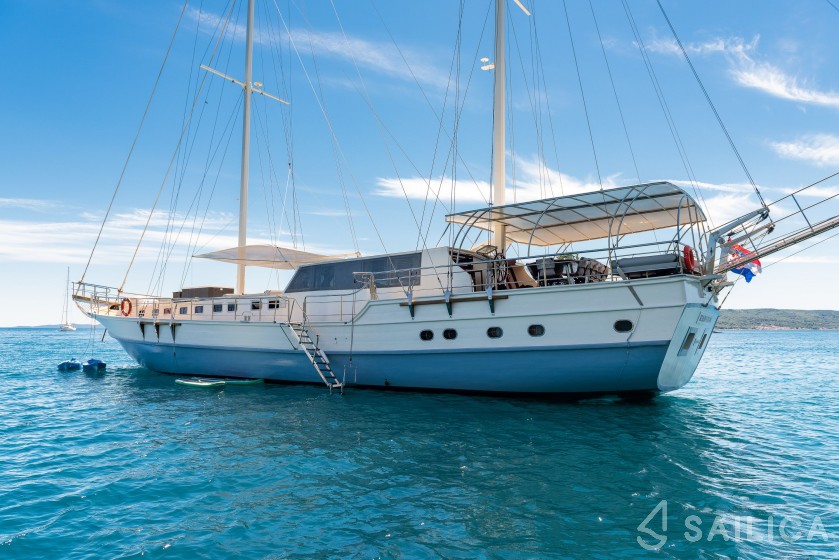 Gulet - Yacht Charter Sailica