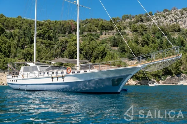 Gulet - Yacht Charter Sailica