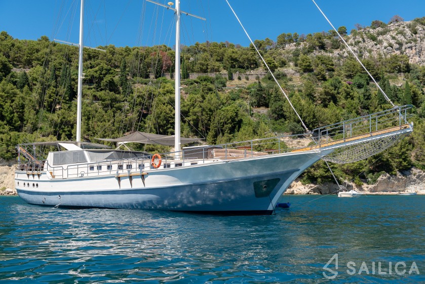 Gulet - Yacht Charter Sailica