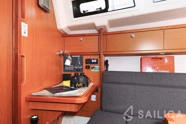 Bavaria 33 Cruiser - Yacht Charter Sailica