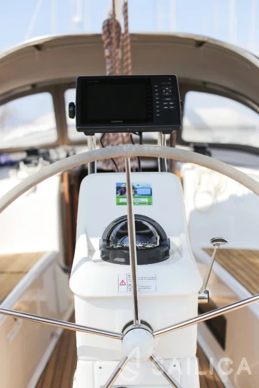 Bavaria 33 Cruiser - Yacht Charter Sailica