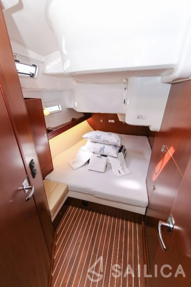 Bavaria Cruiser 51 Style - 4 cab. - Yacht Charter Sailica