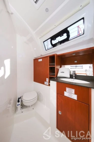 Bavaria Cruiser 41S - Yacht Charter Sailica