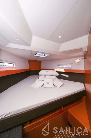 Bavaria Cruiser 41S - Yacht Charter Sailica