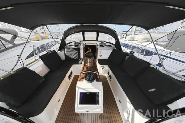 Bavaria 46 Cruiser - Yacht Charter Sailica