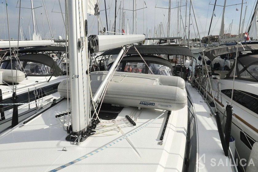 Bavaria 46 Cruiser - Yacht Charter Sailica