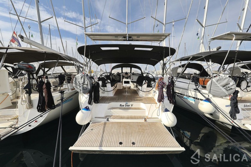 Bavaria 46 Cruiser - Yacht Charter Sailica