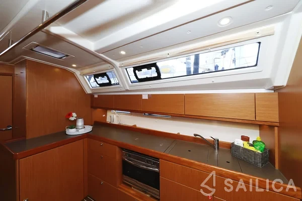 Bavaria 46 Cruiser - Yacht Charter Sailica
