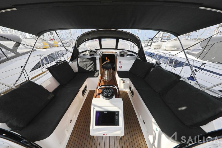 Bavaria 46 Cruiser - Yacht Charter Sailica