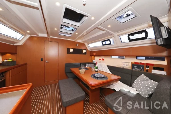 Bavaria 46 Cruiser - Yacht Charter Sailica