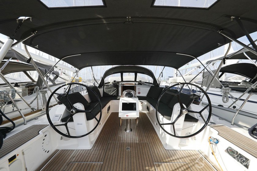 Bavaria 46 Cruiser - Yacht Charter Sailica