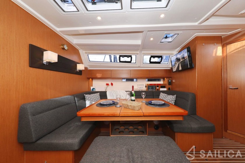 Bavaria 46 Cruiser - Yacht Charter Sailica